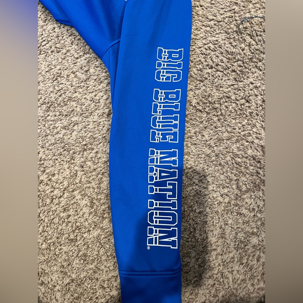 University of Kentucky full zip up (UK) size youth XL. 1378 - Picture 5 of 5